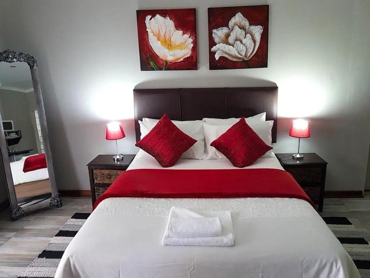 Gemstone Guest House Klerksdorp Eksteriør bilde