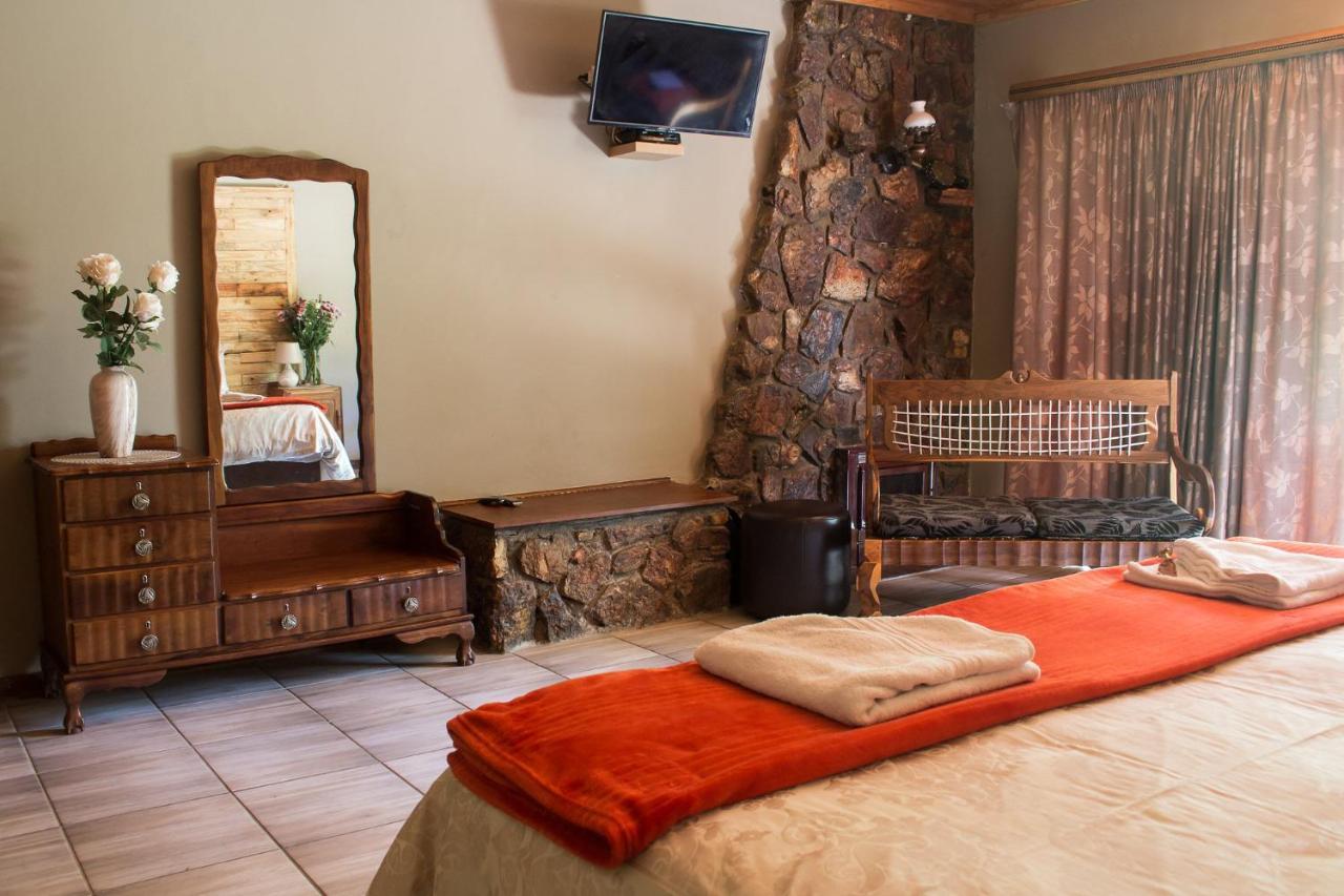 Gemstone Guest House Klerksdorp Eksteriør bilde