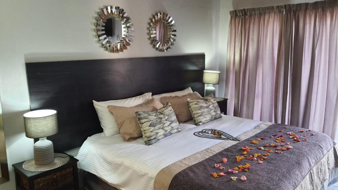Gemstone Guest House Klerksdorp Eksteriør bilde