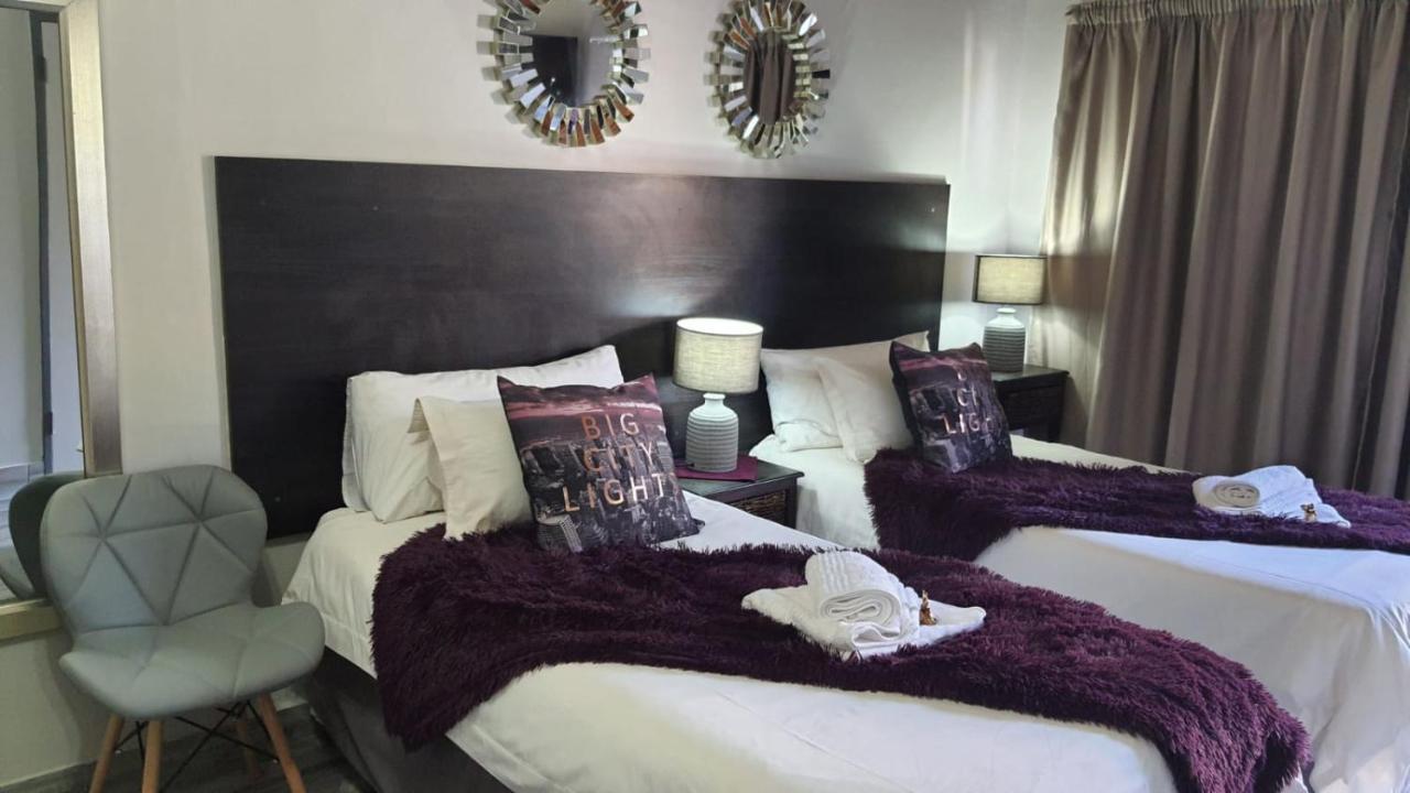 Gemstone Guest House Klerksdorp Eksteriør bilde