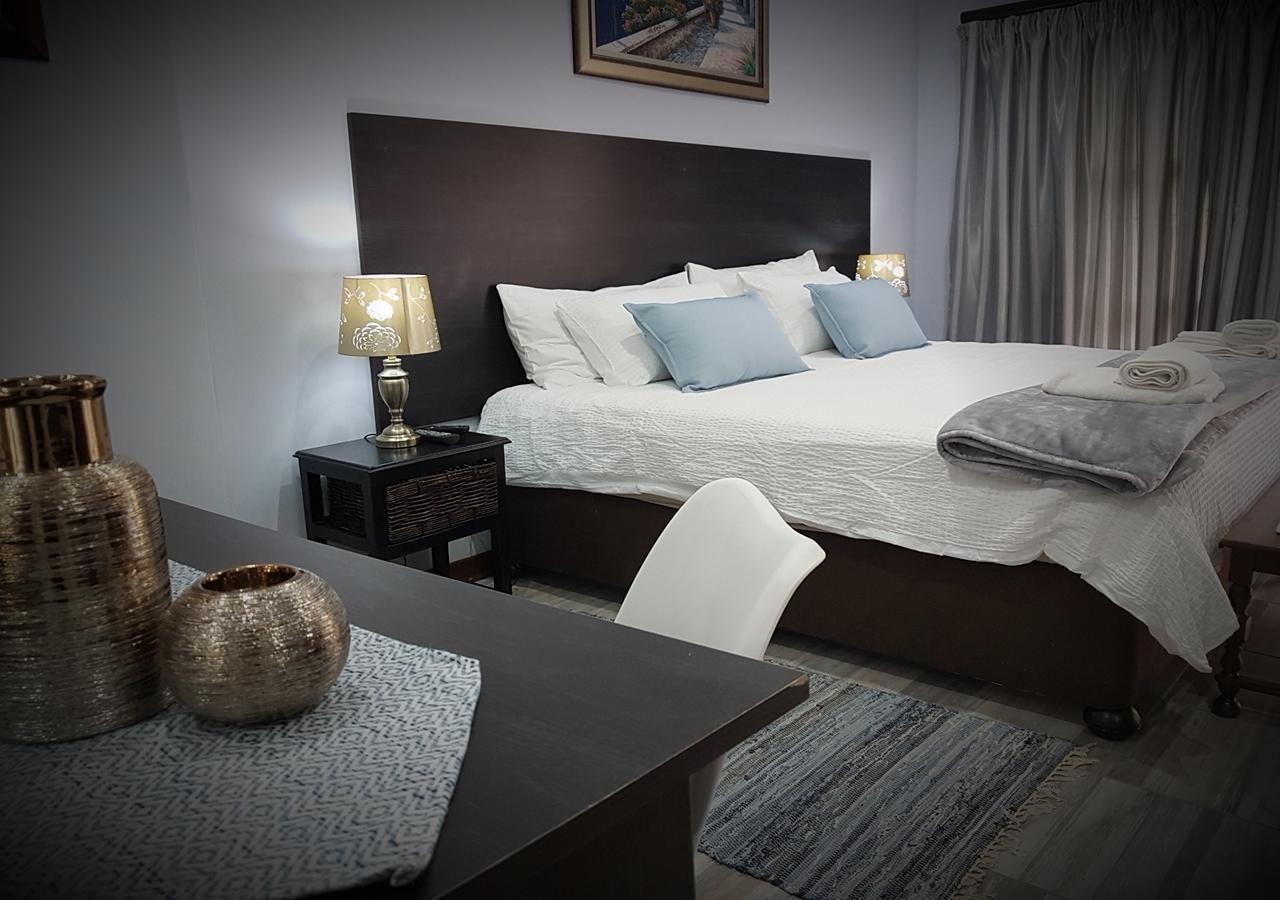 Gemstone Guest House Klerksdorp Eksteriør bilde