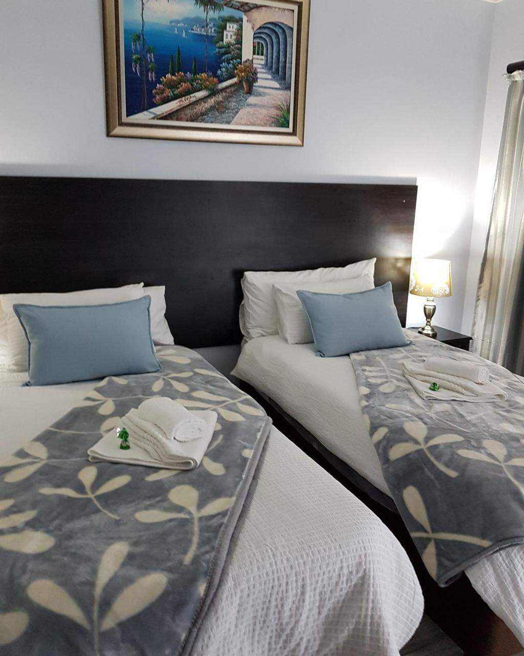 Gemstone Guest House Klerksdorp Eksteriør bilde