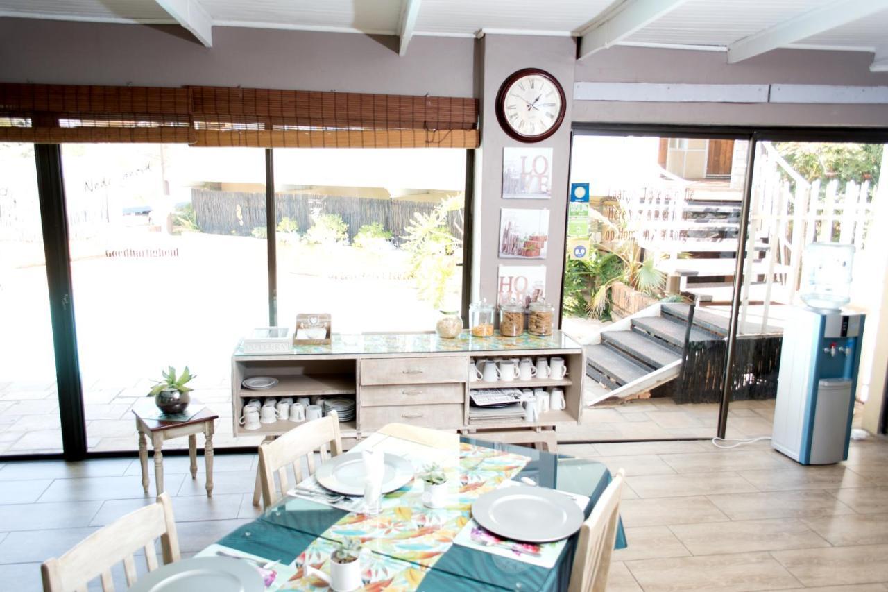 Gemstone Guest House Klerksdorp Eksteriør bilde